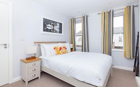 Modern 2 Bed Apartment